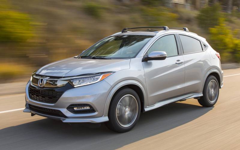 Comparison - Honda HR-V Touring 2019 - vs - Mazda CX-30 Skyactiv-X 2020